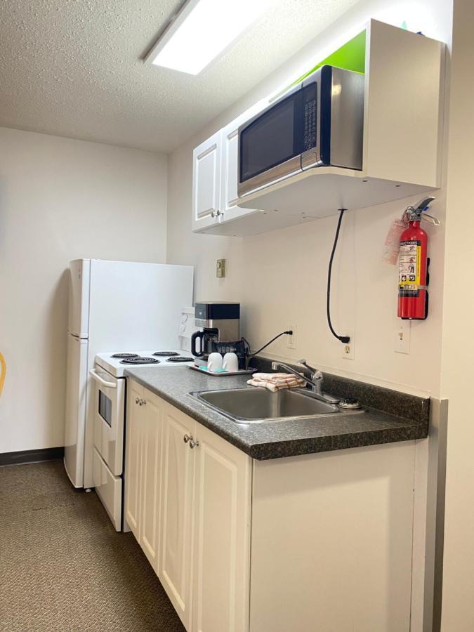 Hillview Motel Vanderhoof Εξωτερικό φωτογραφία