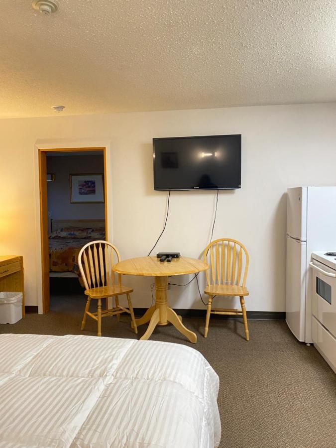 Hillview Motel Vanderhoof Εξωτερικό φωτογραφία