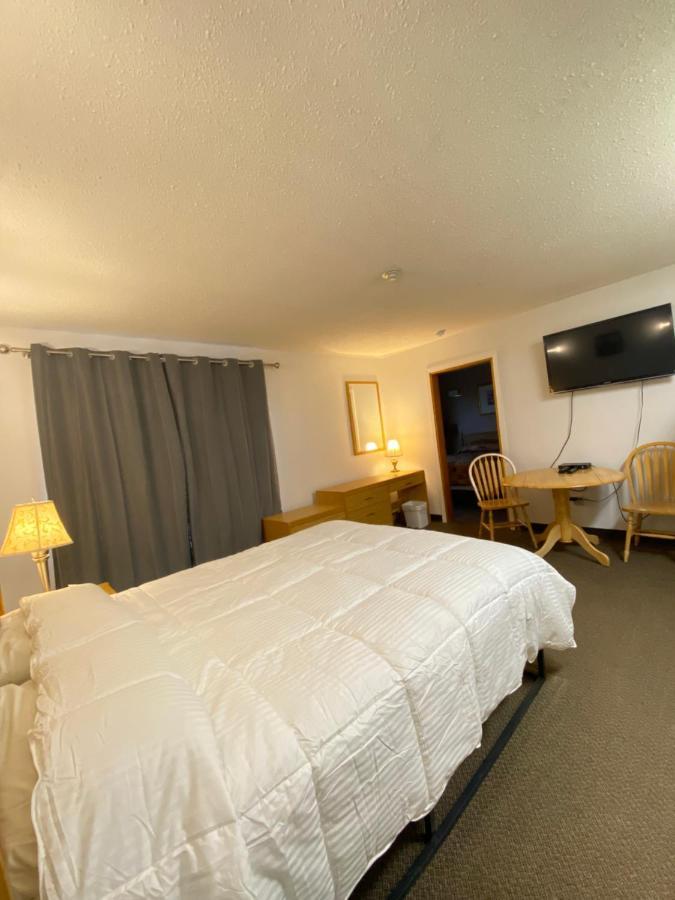 Hillview Motel Vanderhoof Εξωτερικό φωτογραφία